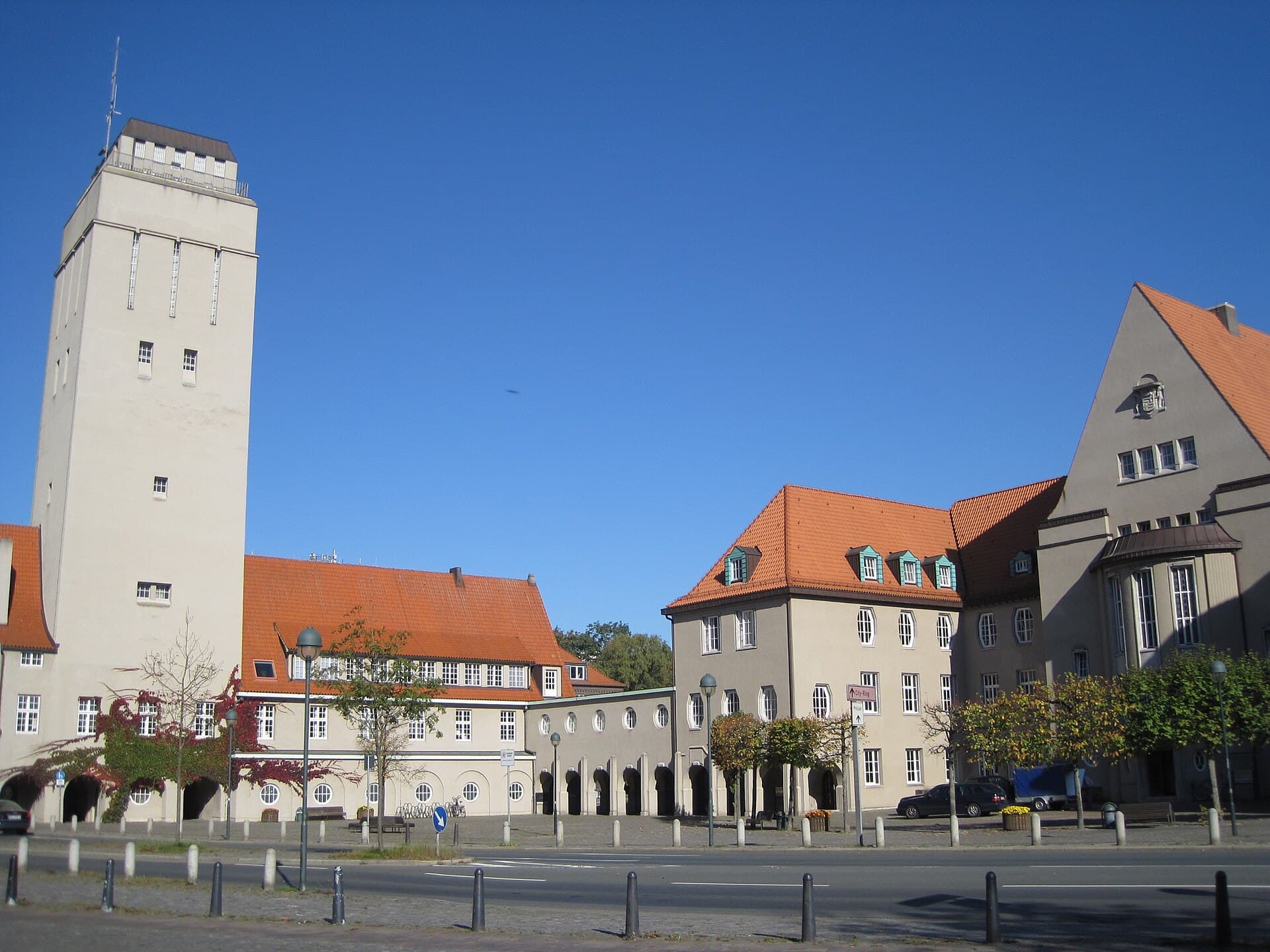Rathaus & Wasserturm — Delmenhorster Wahrzeichen-Ensemble